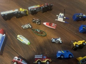 30 Galoob  Micro Machines diecast Vehicle Lot Cars Trucks semi boats Rescue 