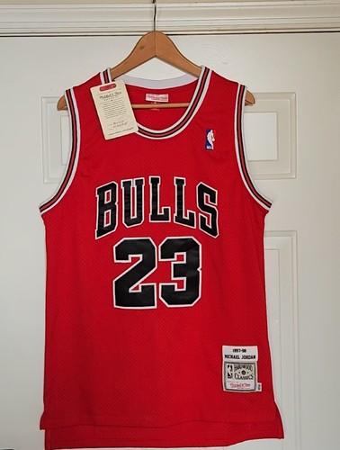 NWT Mitchell & Ness Michael Jordan 97-98 Bulls Hardwood Classics Jersey Sz 40 M