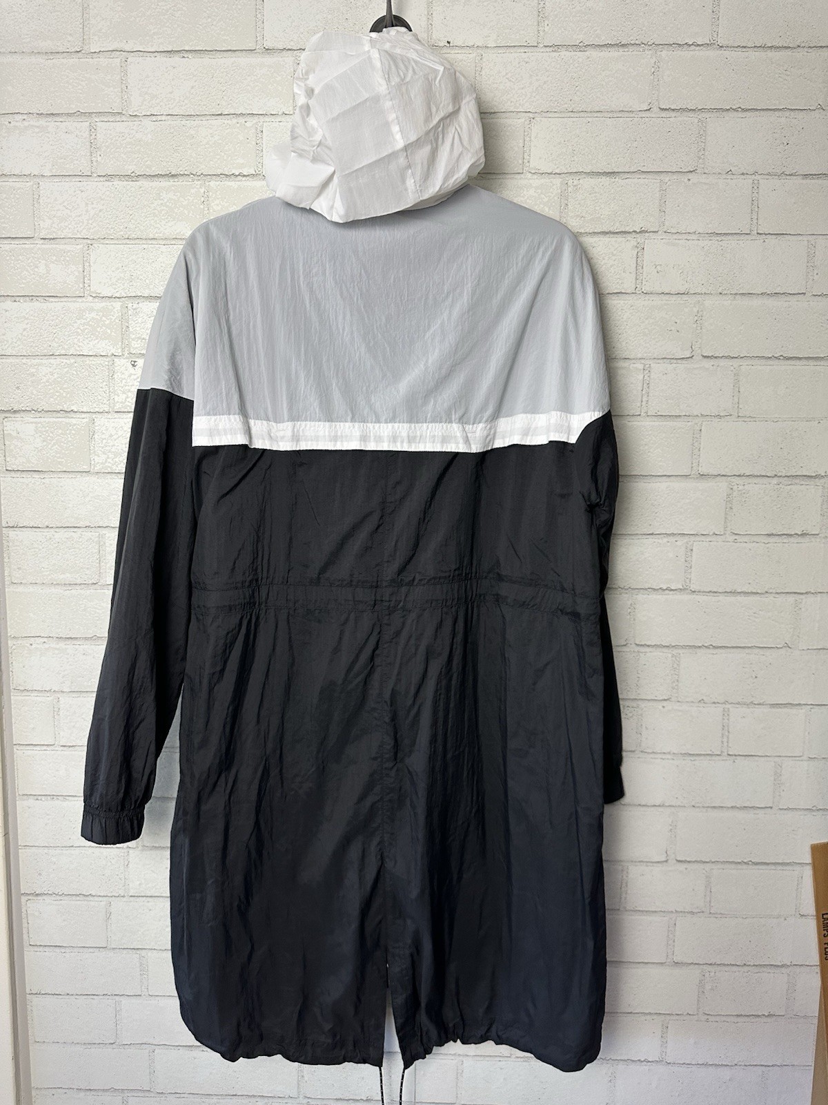Nike Windrunner Parka Packable drawstring cinch w… - image 4