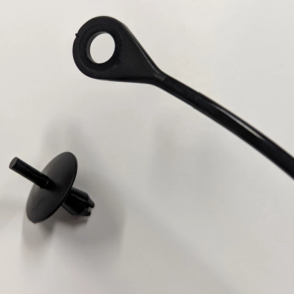 ACTUALIZADO CHRYSLER CROSSFIRE Limited o SRT6 NUEVO Tanque de combustible Tapa de llenado de gasolina Mercedes Foto 3 de 4