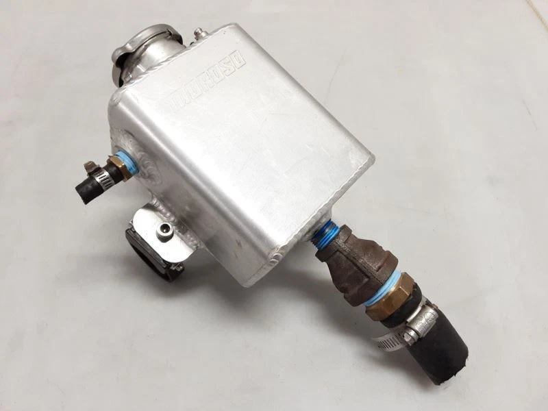 Универсальный бак охлаждающей жидкости Polaris RZR Moroso 63766 104862 - Изображение 2 из 4