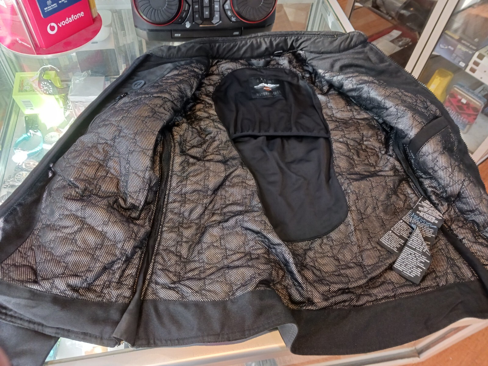 Picture 6 of 24
