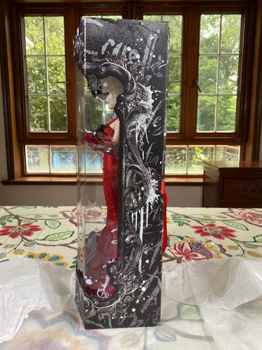 Disney Cruella De Ville 18" Doll live action Villain Store Limited Edition 5400 - Picture 5 of 9
