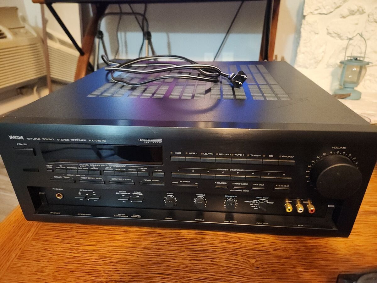 Yamaha Aventage RX-V1070 Natural Sound AM/FM Stereo A/V Yamaha Aventage RX-V1070 Natural Sound AM/FM Stereo A/V