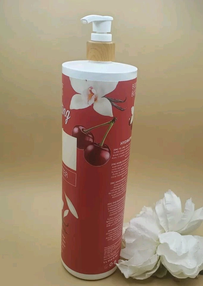 Manteca corporal hidratante BodyPlus Botanics de vainilla, cereza y vitamina E 33,8 fl  Foto 3 de 4