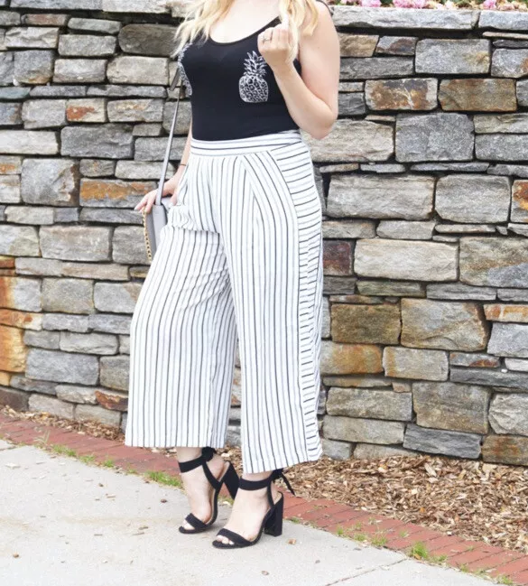 Petite striped hotsell palazzo pants