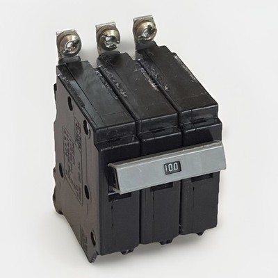 Cutler Hammer CHB3100 3P 3Ph 100A 240V CHB Bolt-On Circuit Breaker Plastic Foot