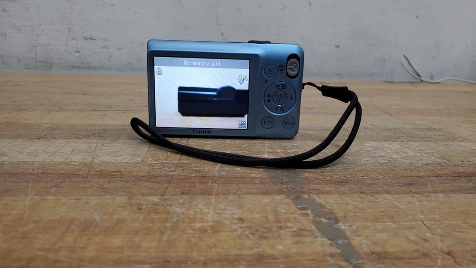 Canon PowerShot SD1300IS Digital ELPH 12.1MP 4X Optical Zoom w/ Charger & Case - Image 2 of 4