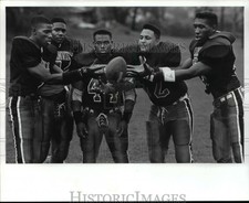 1989 Press Photo Co Captains of Glenville High football team during practice