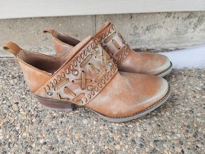Circle G by Corral Maple Harness & Stud Bootie Women's 8.5