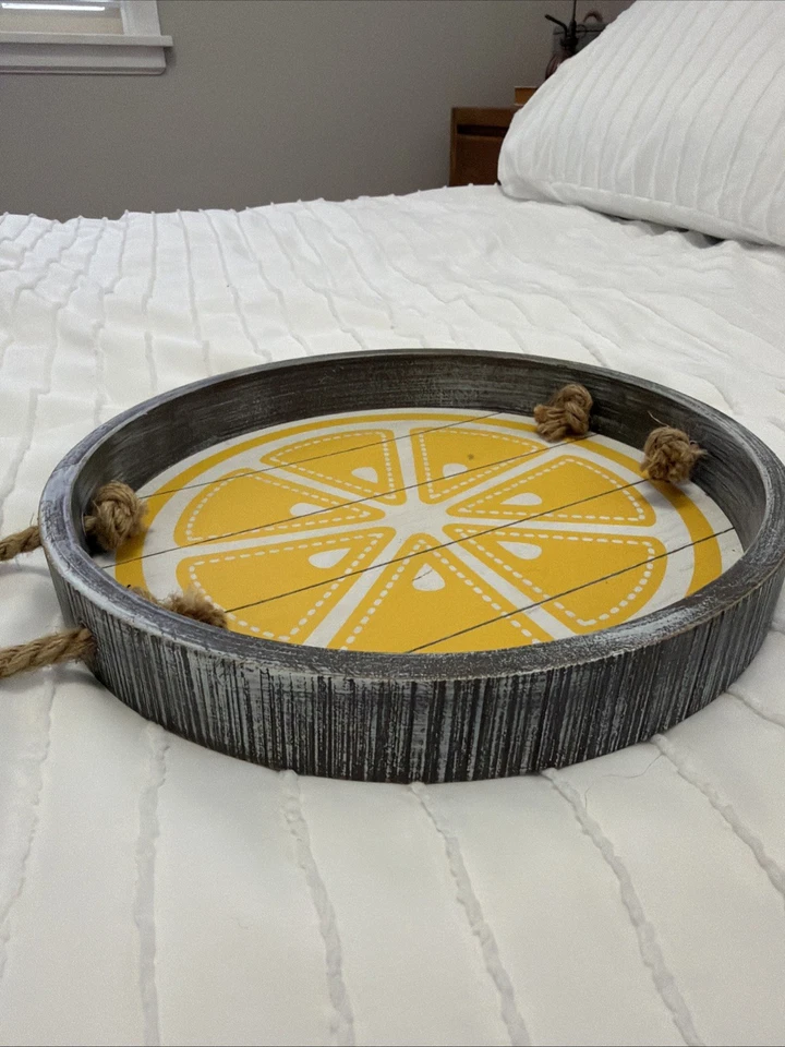 Bandeja Madera Gris Y Amarillo Limón Foto 3 de 3