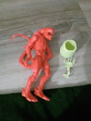 Aliens Red Xenomorph