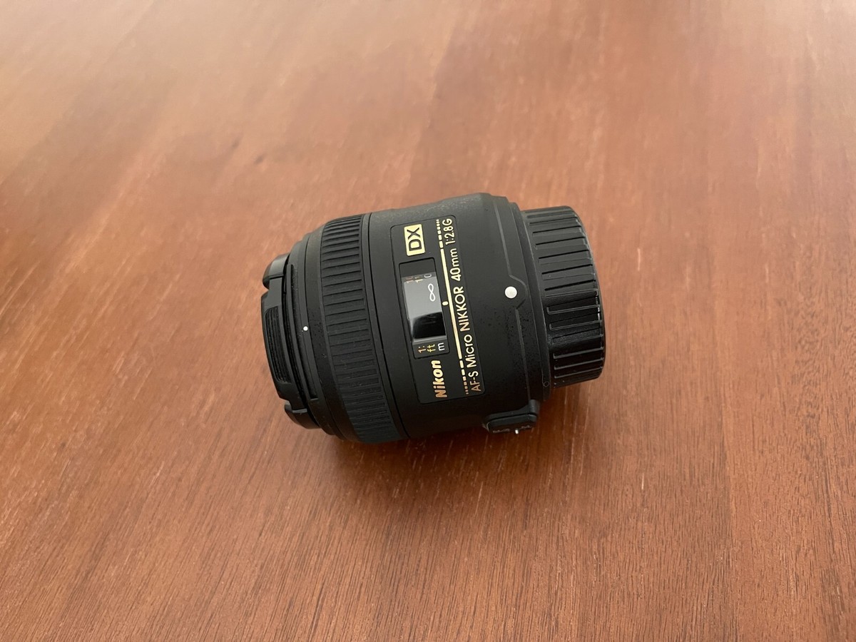 Nikon D5300 DSLR Camera with 18-140mm Lens - Black for sale online