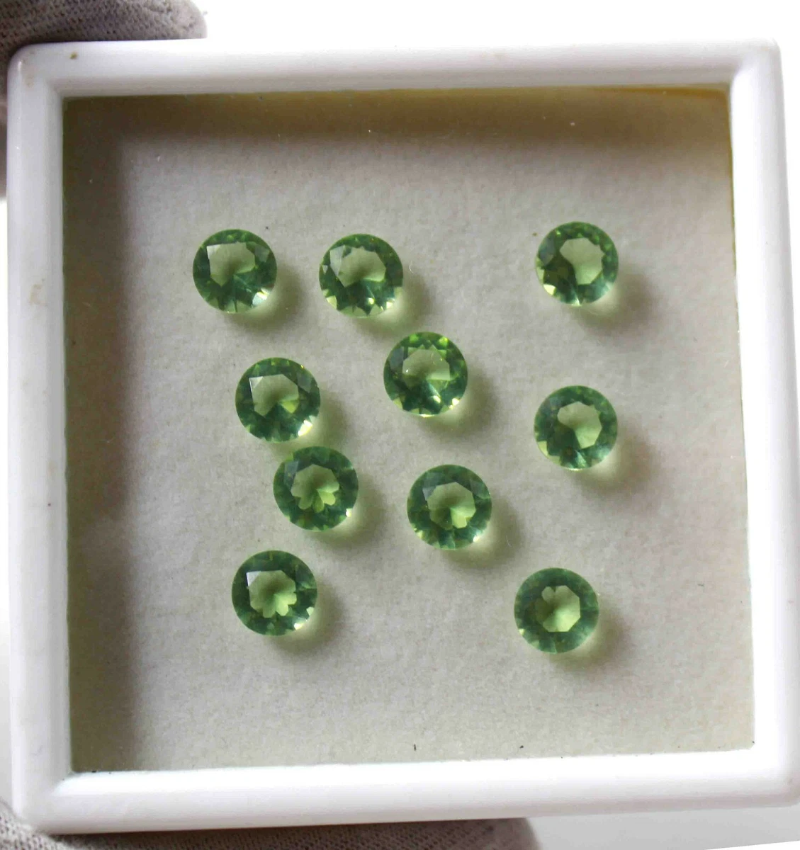 Green spinel shop ring