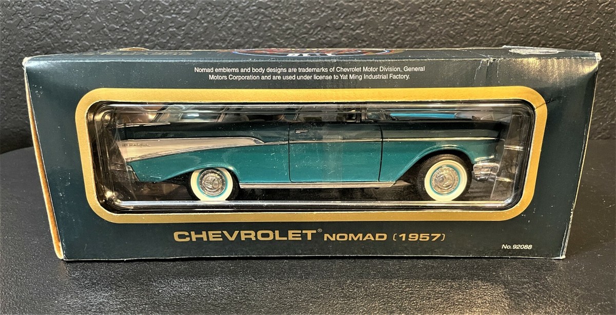 Road Tough Chevrolet Nomad 1957 1:18 Collections Die Cast