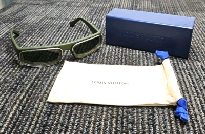 Louis Vuitton Z2397W 9GN 57-23 135 - 2 rue du Pont Neuf Super
