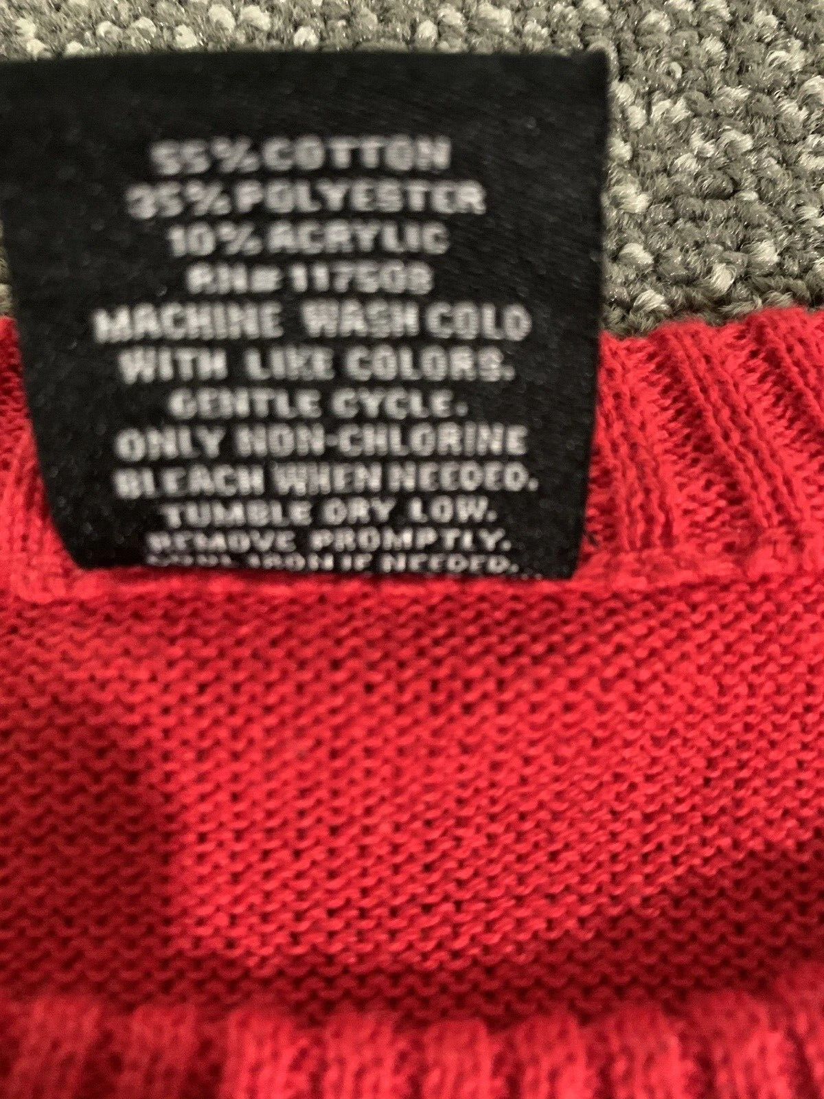 Holiday Sweater Size L Red Santa Mistletoe Ugly Christmas Unisex Women's