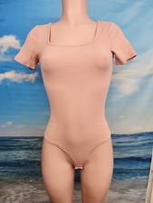 Berryou Bodysuit Women's Ribbed Short Sleeve Top Size Small Pink Color.