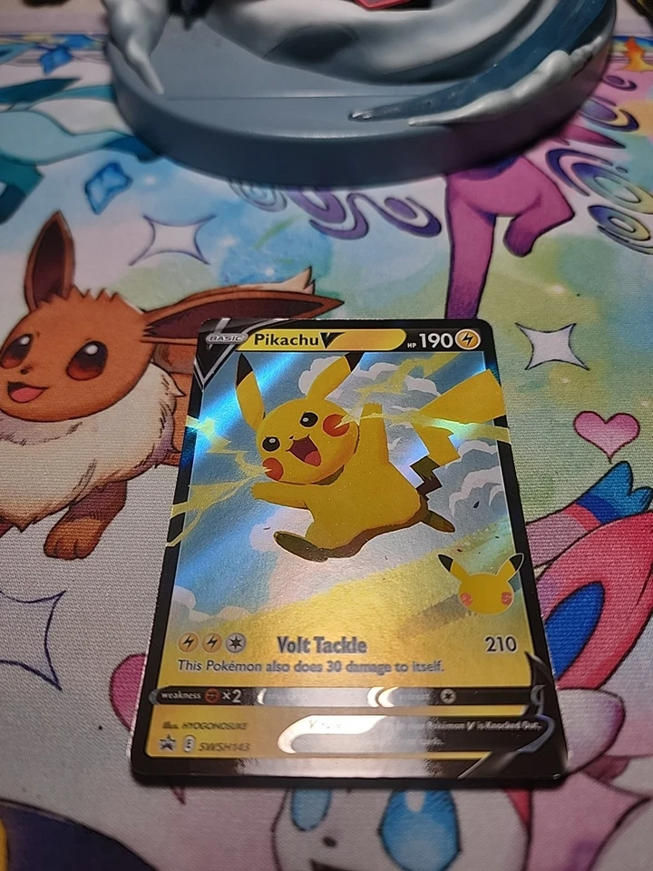 Pikachu V - Promo SWSH: Sword & Shield Promo Cards SWSH143 NM - Image 2 of 3
