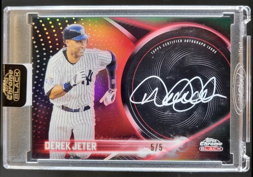 2026 Topps Chrome Black Derek Jeter Red Refractor (RAW)