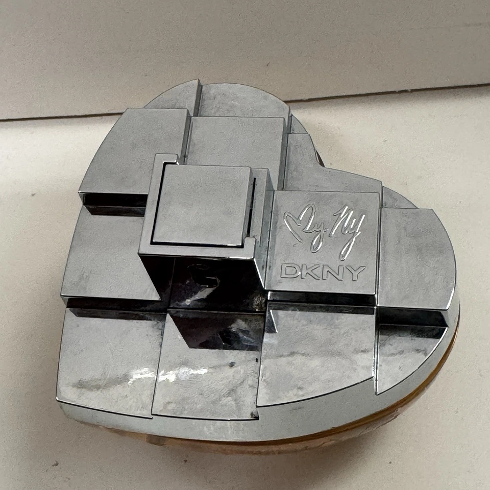 DKNY MY NY Eau De Parfum Spray 3.4 OZ Foto 2 de 4