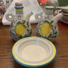 Hand-Painted Italian Ceramic Pottery Oil and Vinegar Set Cruets Italy Vintage