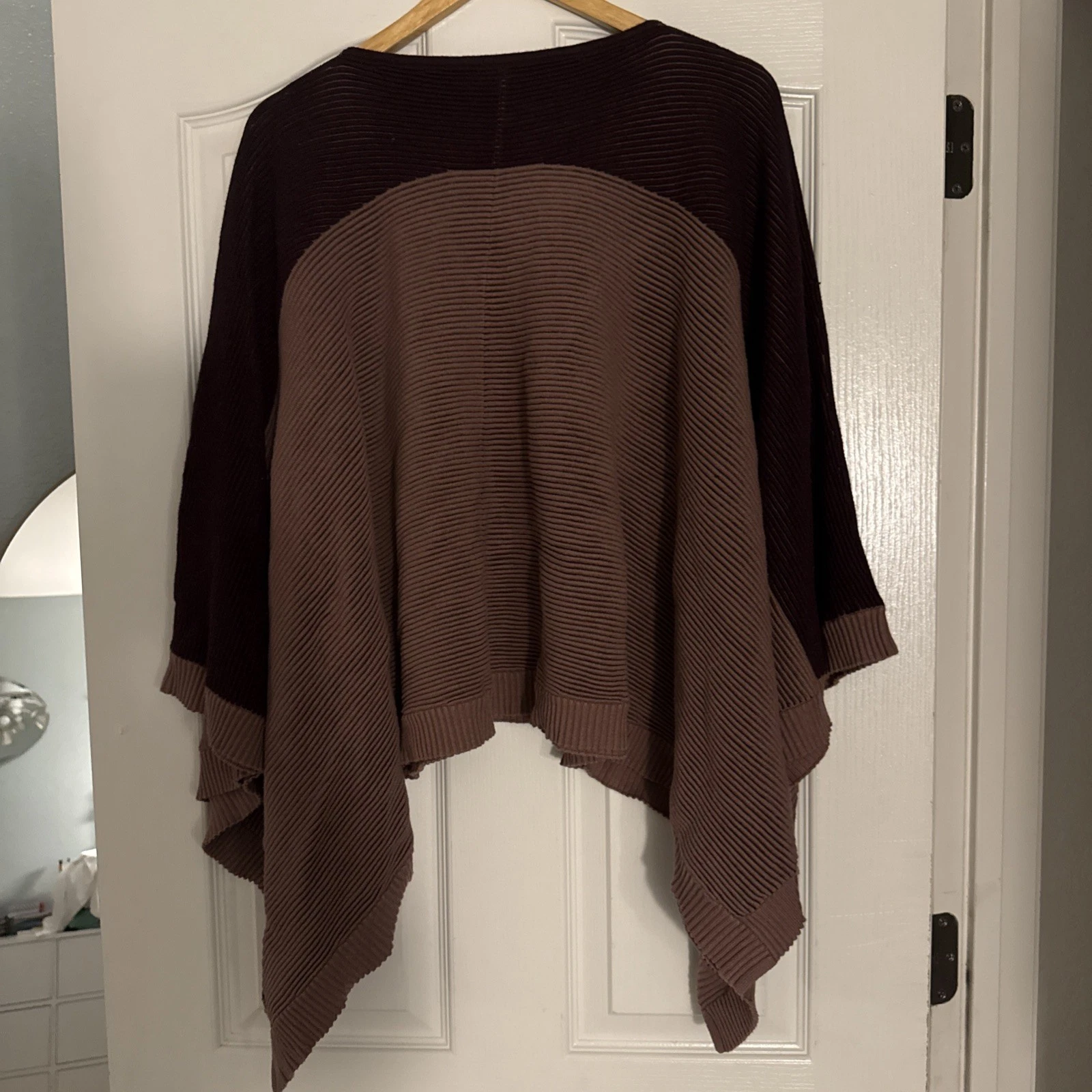 Lululemon 'It All Lines Up' Burgundy/Taupe Knit Poncho Woman's OS Chunky Ribbed