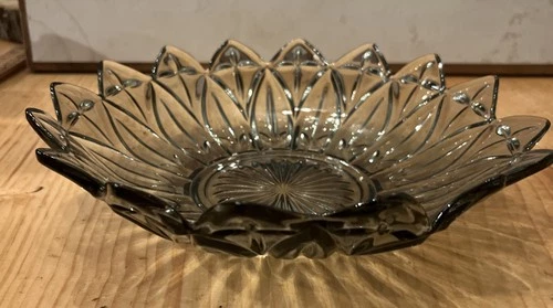 Vintage Federal Glass Petal Design Iridescent Glass Bowl Smoke Black 1960’s