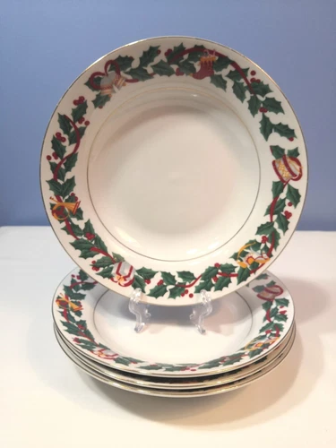 Set Of 4 ROYAL MAJESTIC Rim Soup Bowl Fine China Christmas Eve Porcelain Holly8"