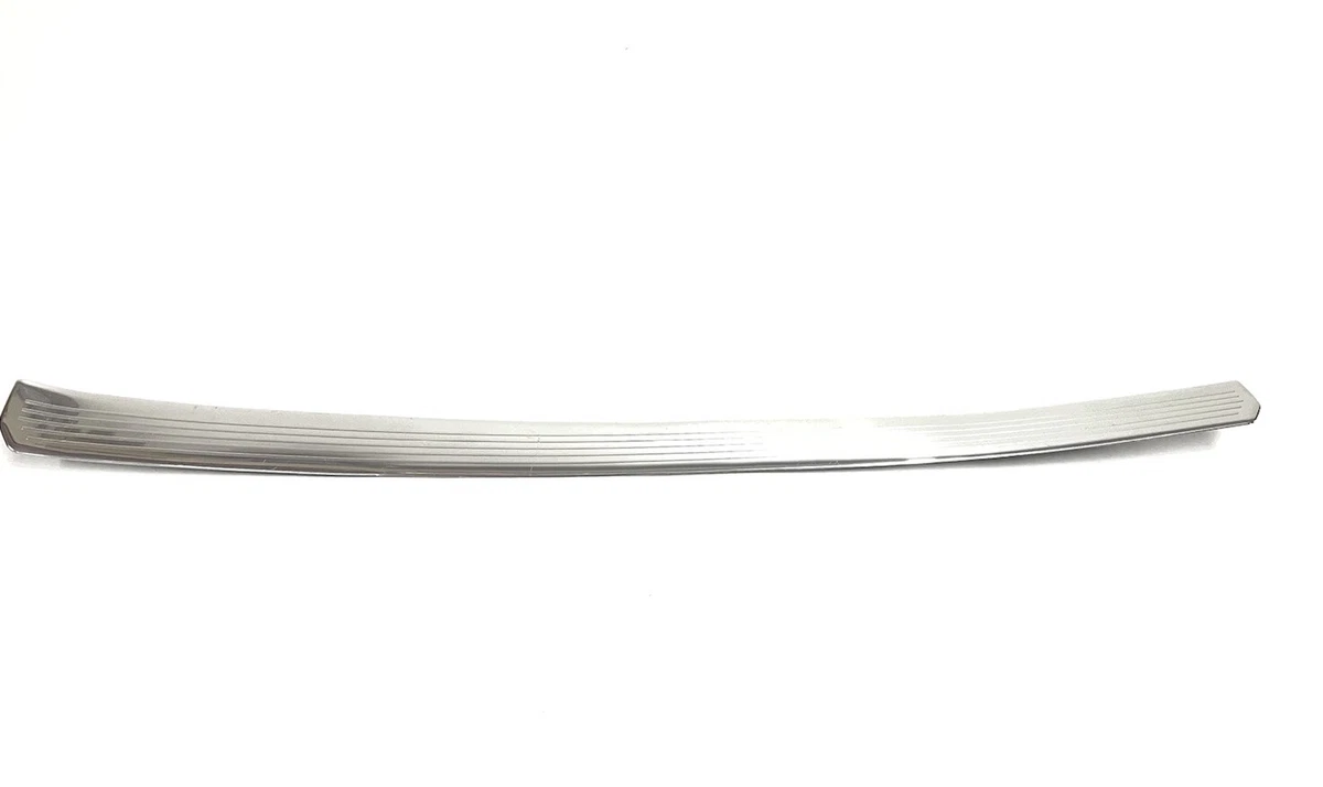 W216 MERCEDES CL550 RIGHT PASSENGER OUTER DOOR SILL PLATE 