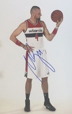 12) Marcin Gortat signiert Basketball NBA Foto Unterschrift Autogramm signed