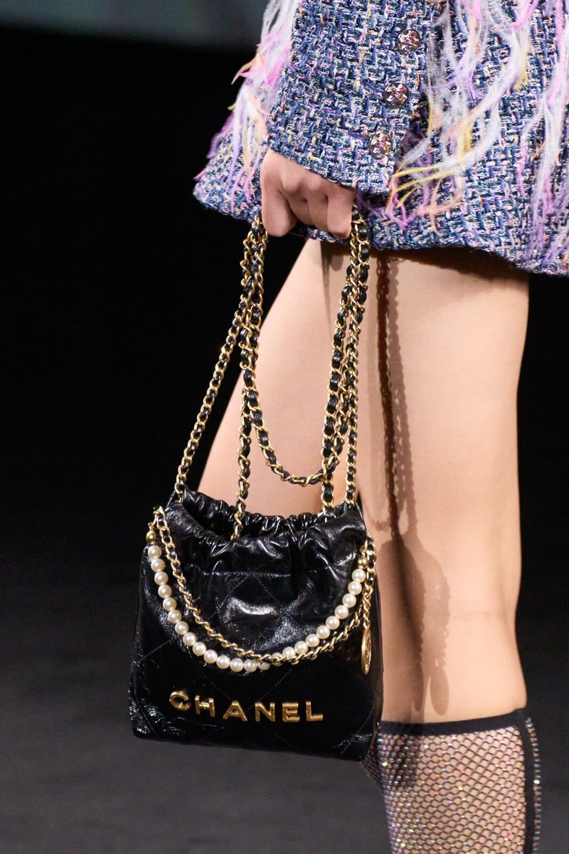 New Chanel 23S Mini 22 Black Shiny Crumpled Calfskin Gold New Chanel 23S Mini 22 Black Shiny Crumpled Calfskin Gold