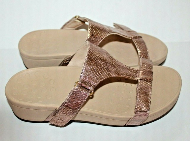 Vionic with Orthaheel Technology Womens Bella II SandalDenimUS 8.5 M >>> See this great product 