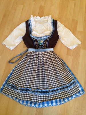 Dirndl mit Bluse