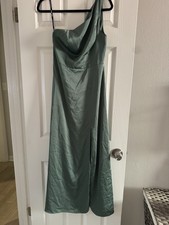 Green One-Shoulder Sleeveless Bridesmaid Dress with Side Slit Detail