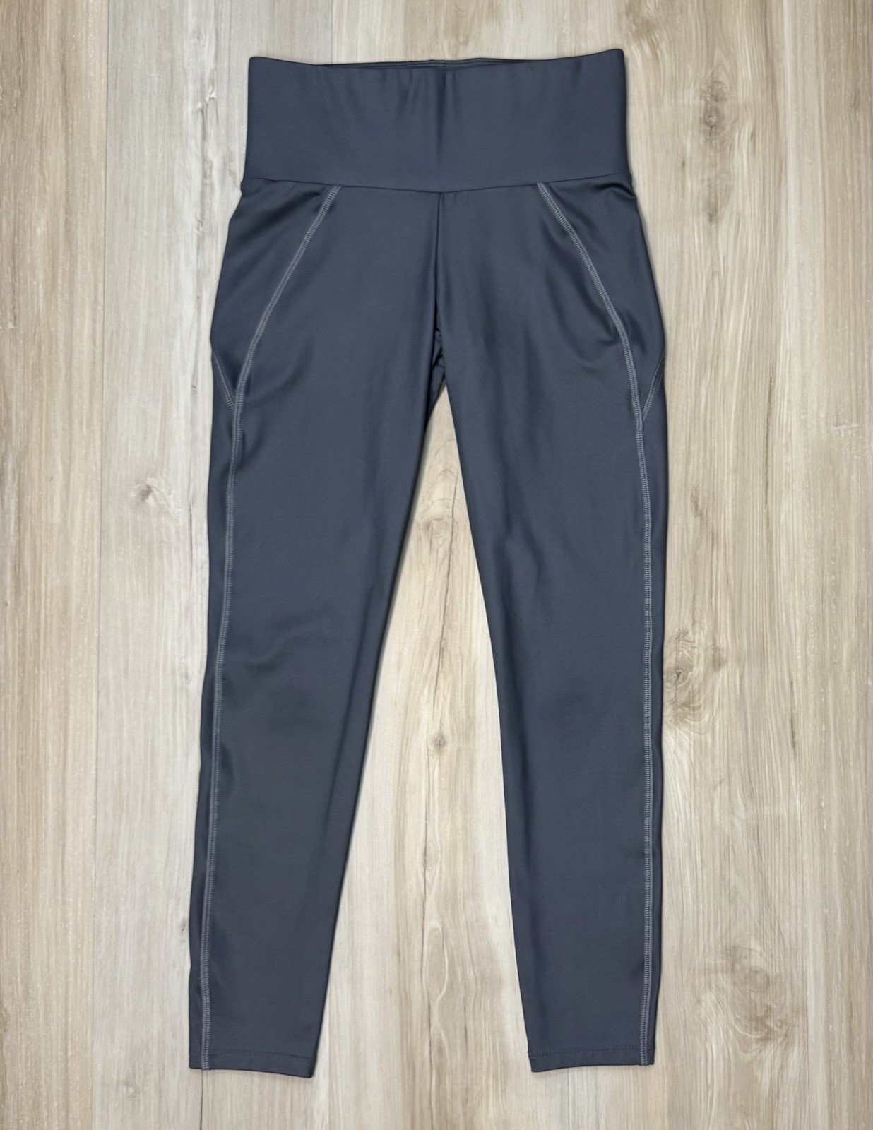 Michi Leggings High Waist Shiny Grey Perf Cond Made In Canada Size XS