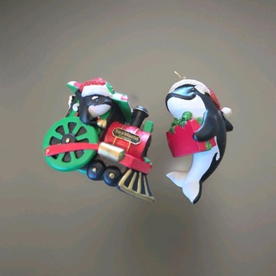 Sea World Resin Shamu Whale Christmas Ornaments Lot Train Express & Present READ