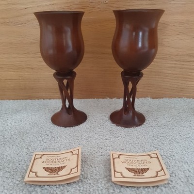 Schönes Paar geschnitzte Holzkelche - New Zealand Southern Woodcrafts.