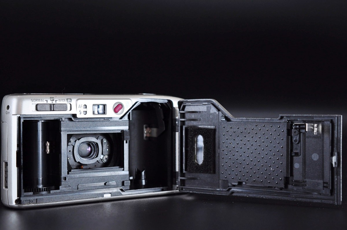 1-Yr Warranty] Ricoh R1s Silver 35mm Vintage Compact Film Camera