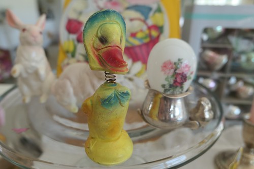 Adorable Vintage Chalkware Easter DUCK w Hat! Spring Neck Bobblehead~4.5" Yellow - Picture 4 of 10