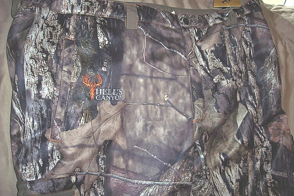 Men 3X Camo Pants Mossy Oak Camo Hunting Pants Advanced Scent Control Lined Pant - Image 2 of 4