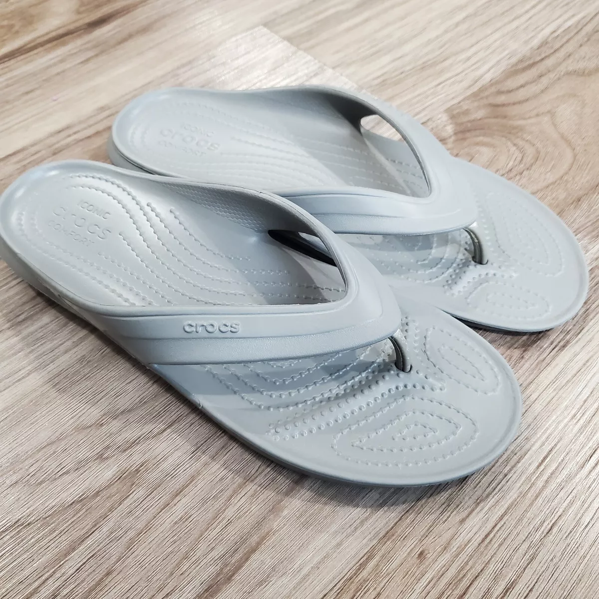 Crocs iconic best sale comfort flip flops
