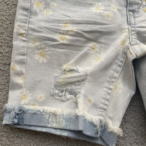 Girls SO Bermuda shorts size 7 Denim Flowers Stretch New w/ Tags Distressed - Picture 2 of 9