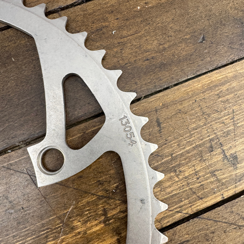 Vintage Vuelta Chainring 54 Tooth 130 BCD NOS USA T6 Aluminum 54t 13054 Race - Picture 2 of 9
