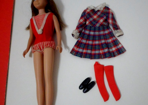 Muñeca Mattel #950 De Colección SKIPPER BRUNETTE Años 60 SL PLUS #1928 VESTIDO DE DÍA LLUVIOSO + - Imagen 3 de 8