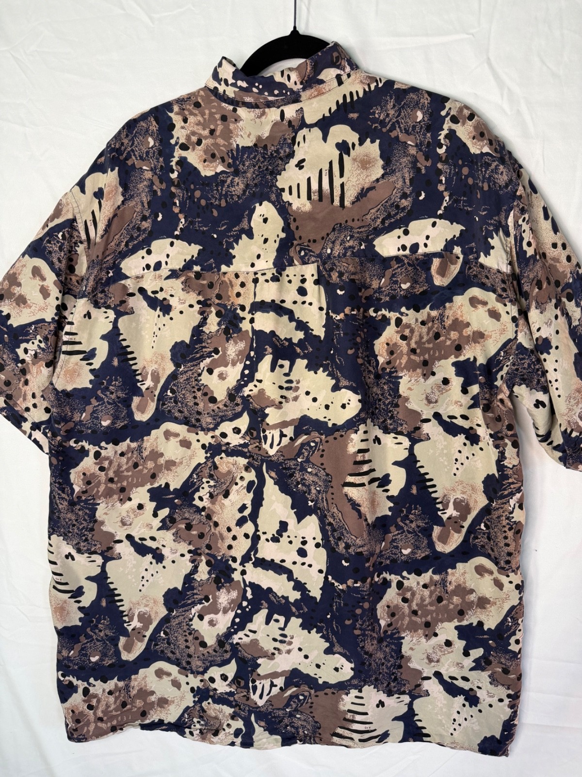 Basic Elements Mens Silk Button up sz L abstract … - image 9