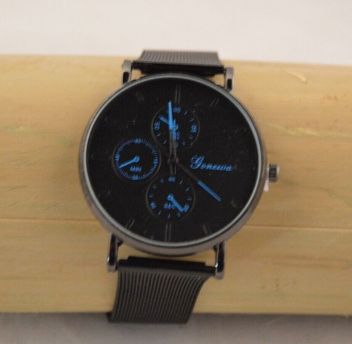 Orologio da uomo nero con cinturino in rete nera in acciaio inox 40 mm lunetta W007 - Foto 2 di 5