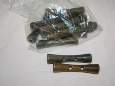 12 Wooden Toggle Buttons