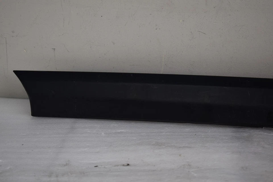 2015 LAND ROVER DISCOVERY L24 EXTERIOR WINDOW TRIM LEFT SIDE FACTORY OEM - Image 2 of 4