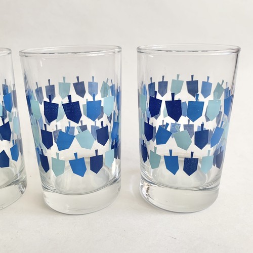 Juego de 4 vasos para beber con patrón Dreidel 8 oz 4 pulgadas taza azul Hanukkah - Imagen 3 de 6